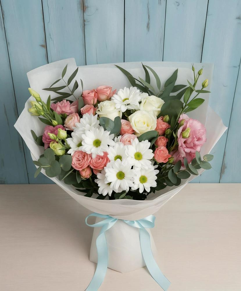 Букет цветов из: Розы, Лизиантусы и Хризантемы в Кильдинстрое