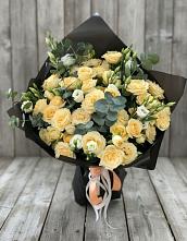 Букет цветов из:  Розы и Лизиантусы в Кильдинстрое