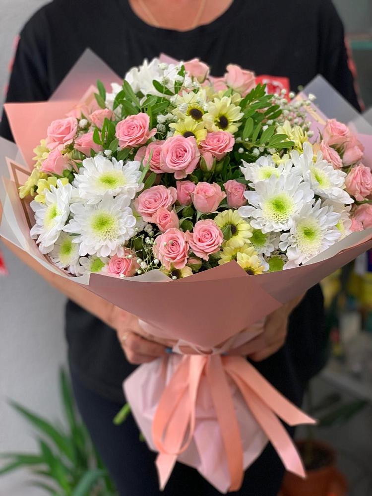 Букет цветов из: Розы и Хризантемы в Кильдинстрое