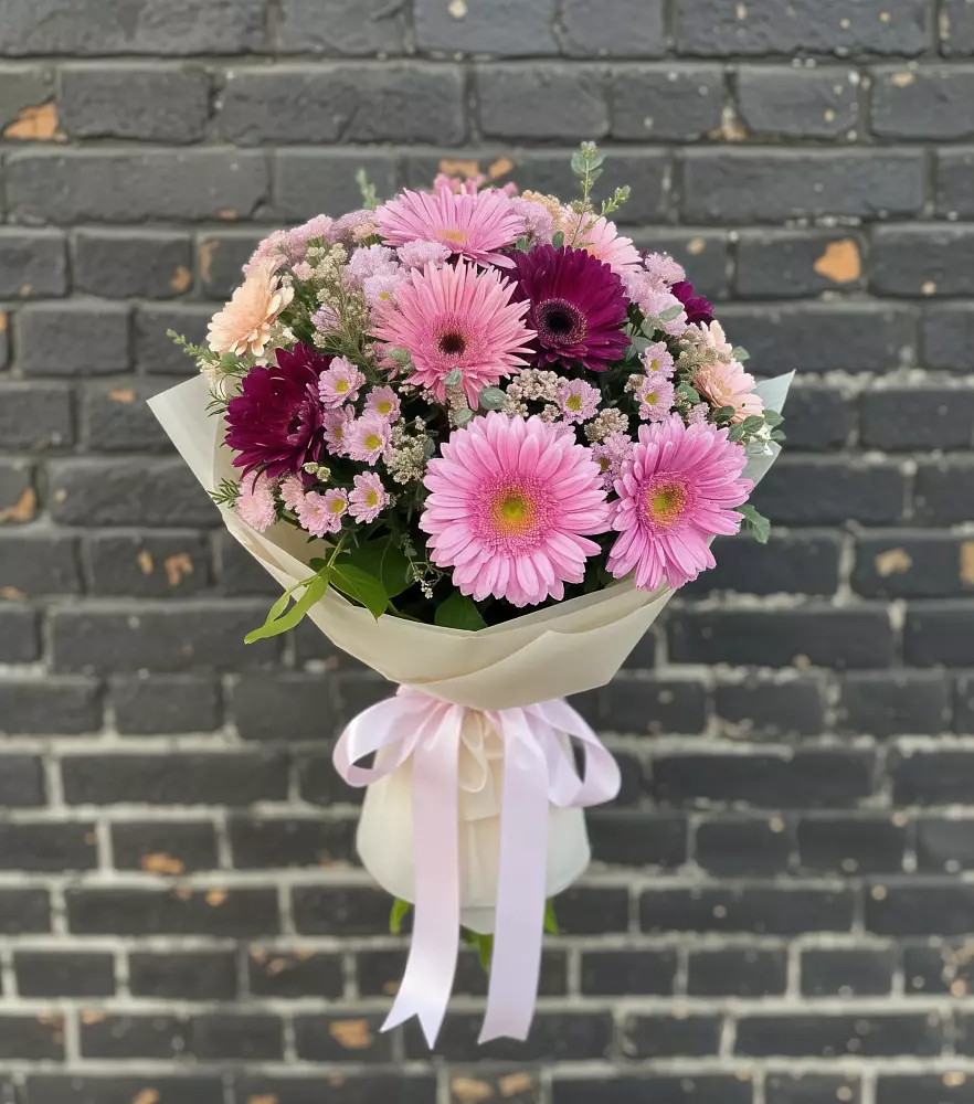 Букет цветов из: Герберы и Хризантемы в Кильдинстрое