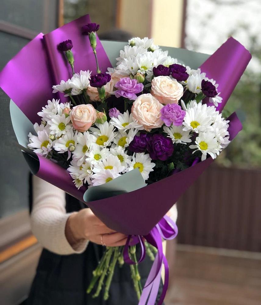 Букет цветов из: Хризантемы, Гвоздики и Розы в Кильдинстрое