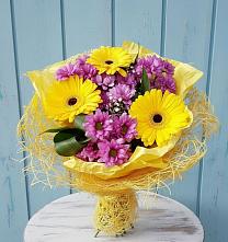 Букет цветов из:  Хризантемы и Герберы в Кильдинстрое