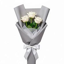 Букет 3 белые розы в Кильдинстрое