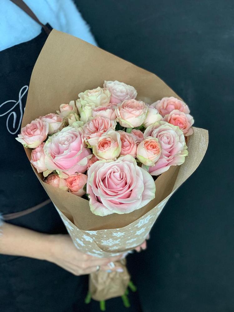 Букет цветов из: Хризантемы и Розы в Кильдинстрое