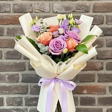 Букет цветов из:  Лизиантусы и Розы #REPLACE_PRED# Кильдинстрое