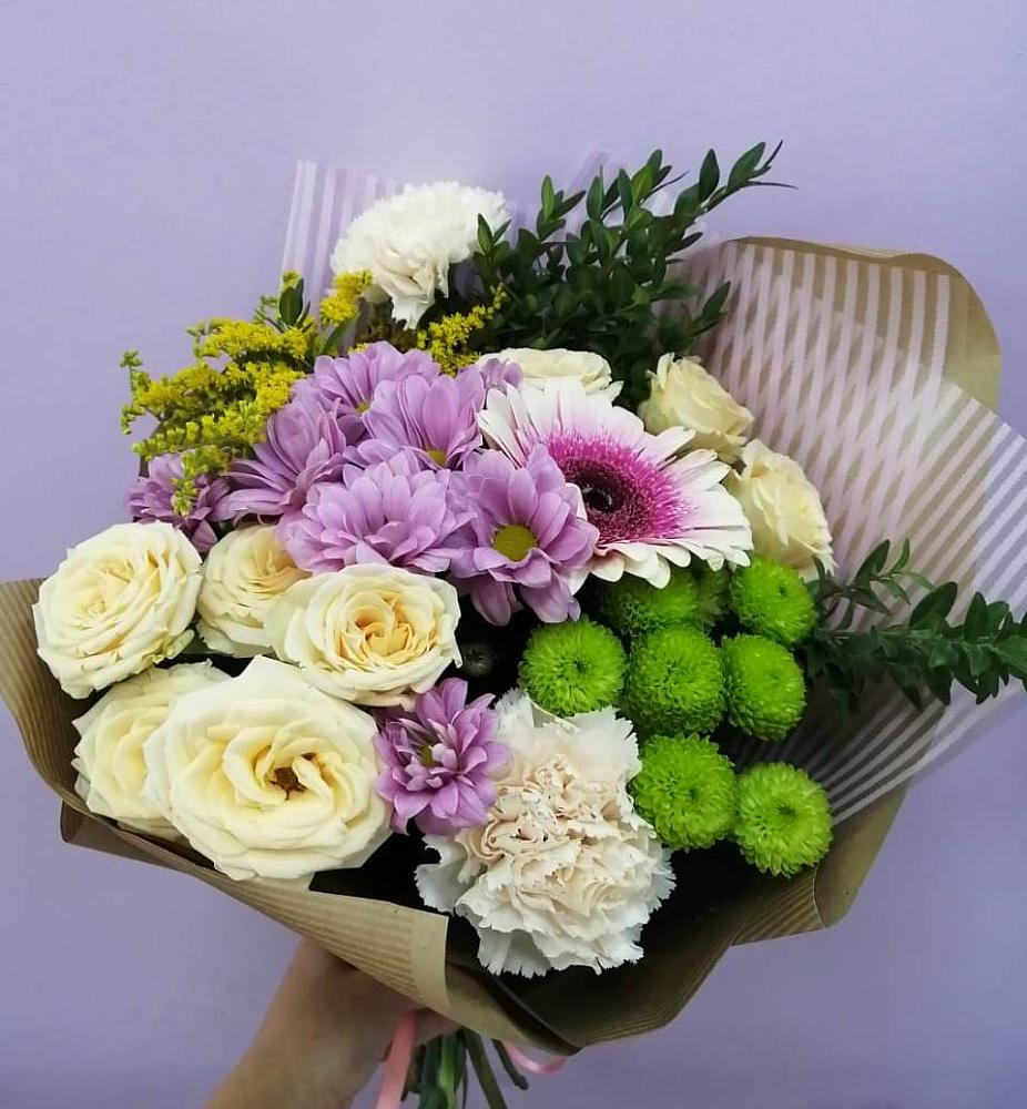 Букет цветов из: Хризантемы, Розы, Гвоздики и Герберы в Кильдинстрое