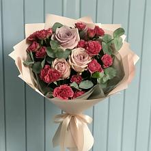 Букет цветов из:  Гвоздики и Розы в Кильдинстрое