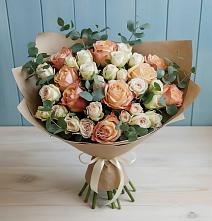 Букет цветов из:  Альстромерии и Розы в Кильдинстрое